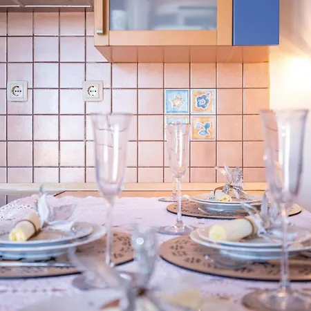 Amazing In With Wifi Lägenhet *