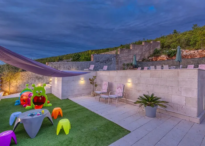 Amazing In With Wifi Apartamento Dramalj